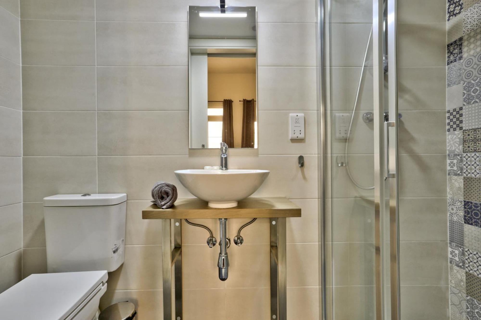 Exquisite 3-Bedroom Duplex Penthouse With Jacuzzi In Valletta Centre Екстериор снимка