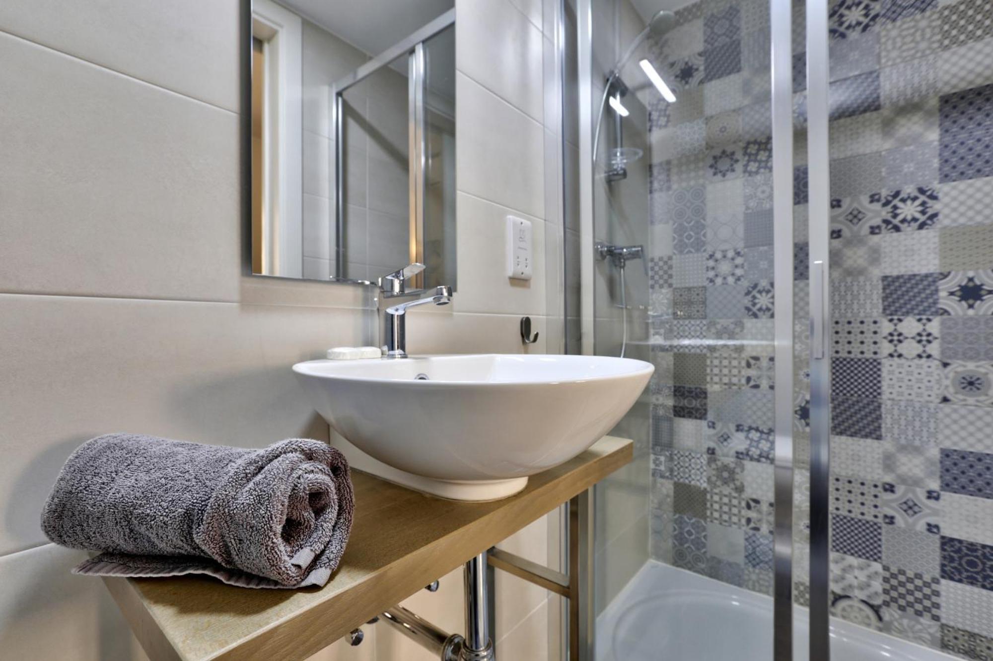 Exquisite 3-Bedroom Duplex Penthouse With Jacuzzi In Valletta Centre Екстериор снимка