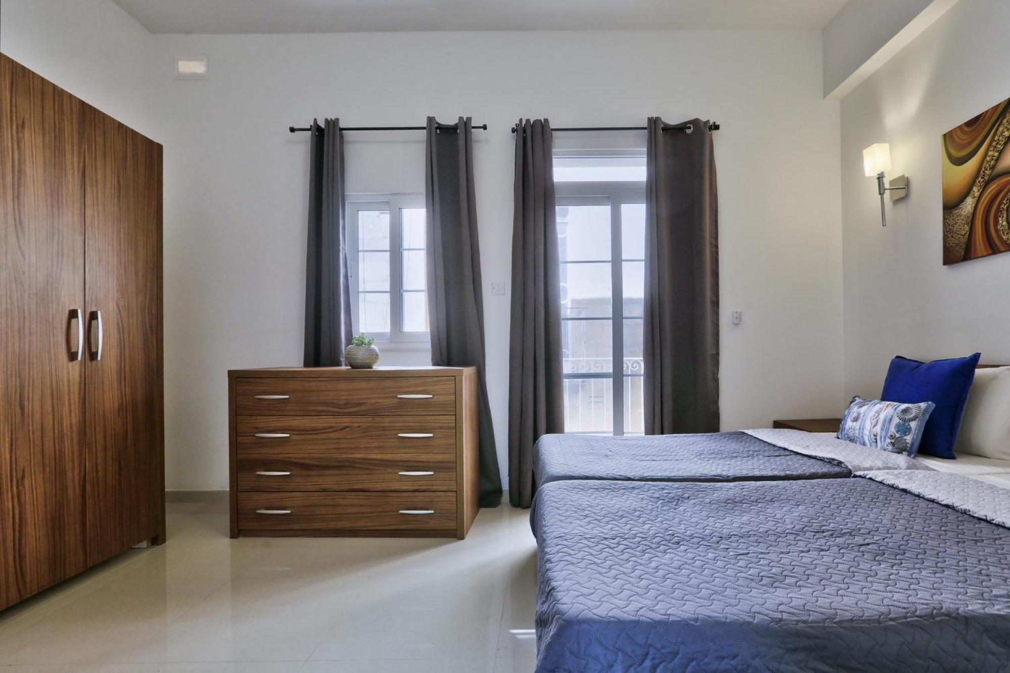 Exquisite 3-Bedroom Duplex Penthouse With Jacuzzi In Valletta Centre Екстериор снимка